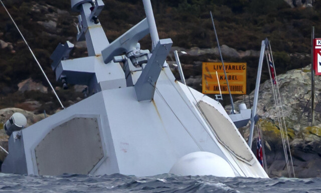 Bergingseksperter kritiserer bruk av vaiere på KNM «Helge Ingstad»
